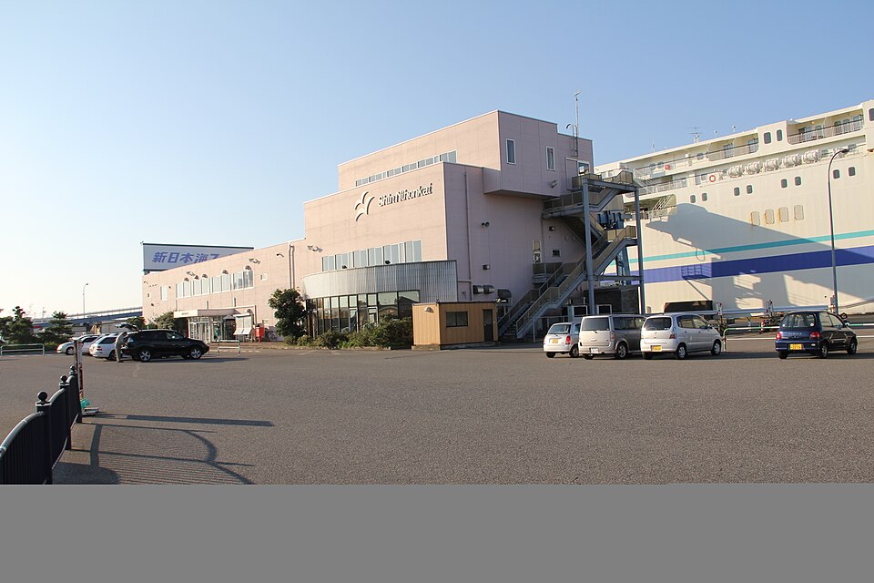 新日本海フェリー 新潟フェリーターミナル