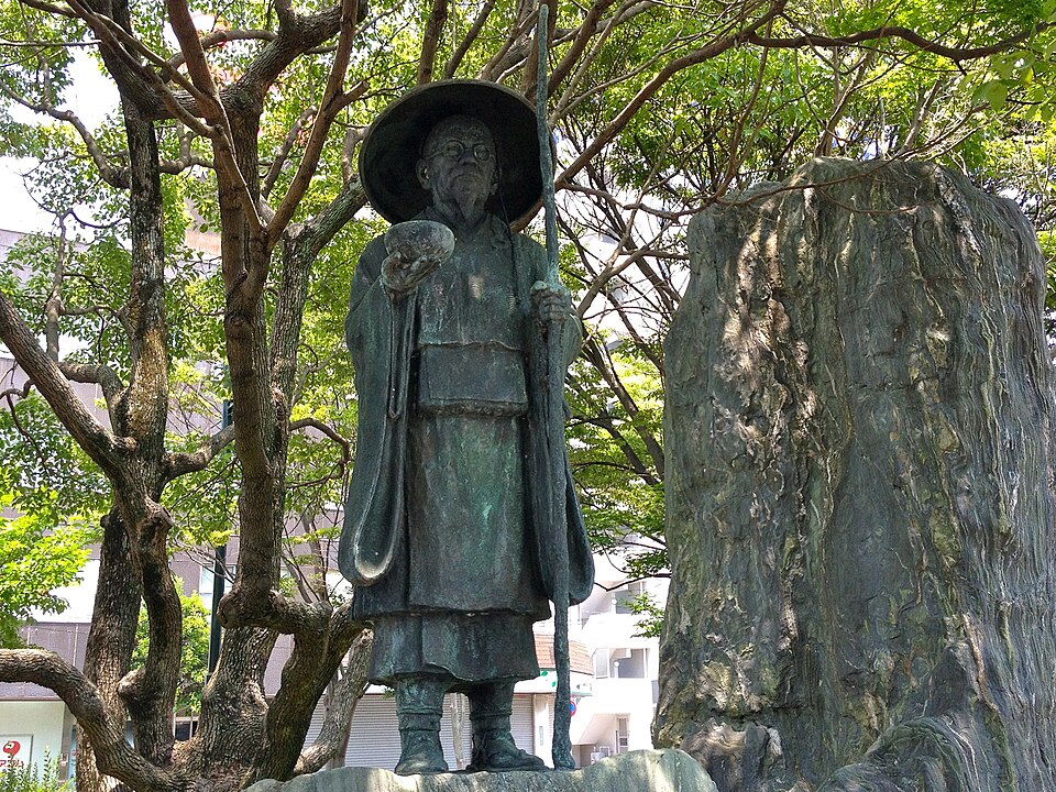 種田山頭火像