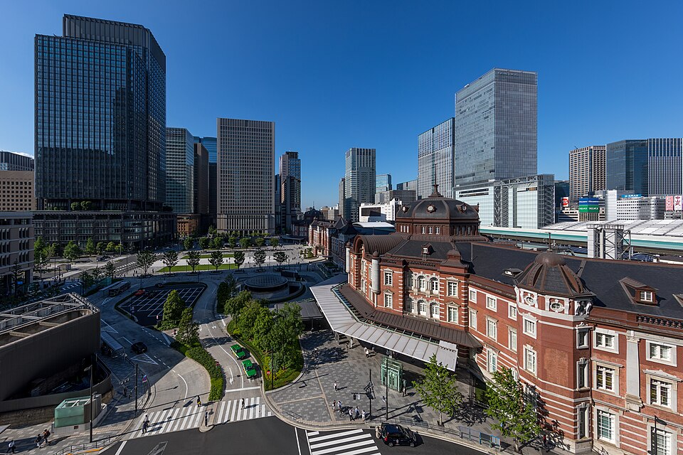 東京駅丸の内駅前広場