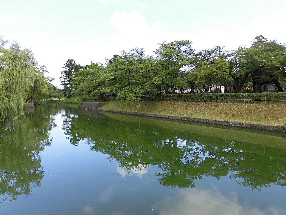 鶴ヶ岡城跡