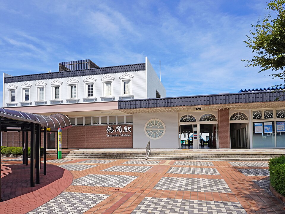 鶴岡駅